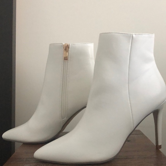 Lulus Shoes - White Pointed Toe Ankle Booties - Lulus